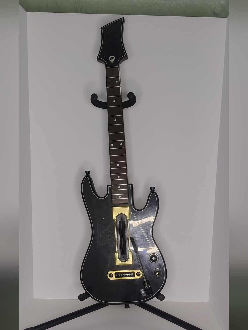 Activision Guitar Hero live Wireless Guitar Controller Black  parts only